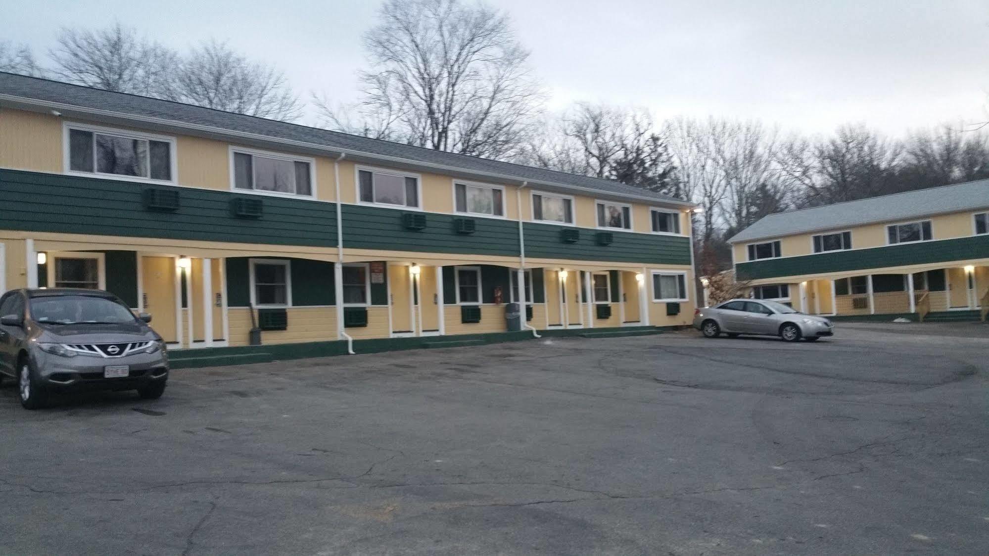 Dartmouth Motor Inn Exteriör bild